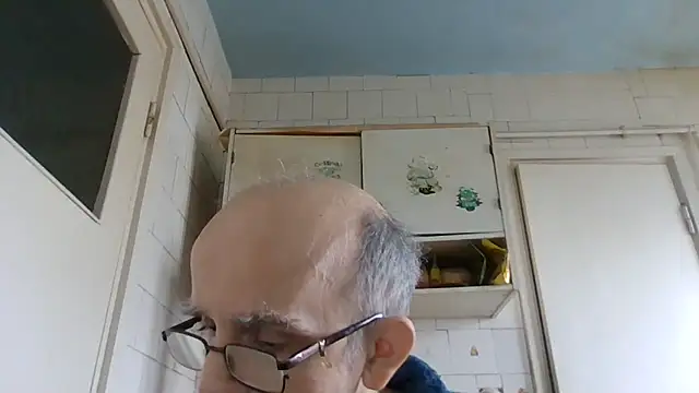 Snapshot of mariusica1@xh chatting on February 11, 2026, 11:54 am mariusica1xh online show from February 11, 2026, 11:54 am