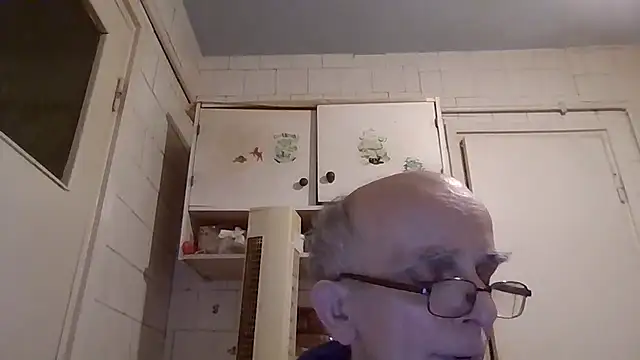 Snapshot of mariusica1@xh chatting on February 6, 2026, 10:50 pm mariusica1xh online show from February 6, 2026, 10:50 pm