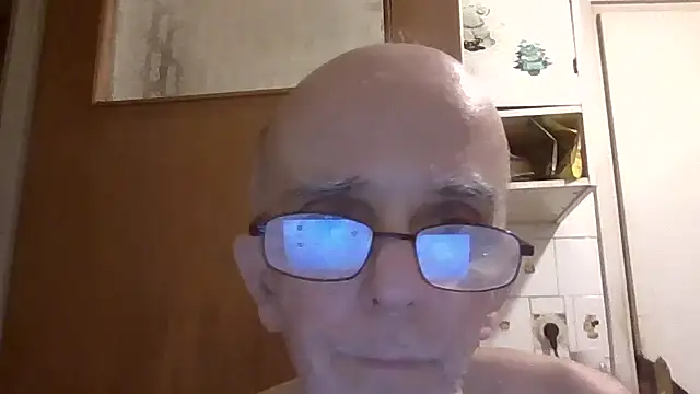 Snapshot of mariusica1@xh chatting on July 14, 2026, 2:05 am mariusica1xh online show from July 14, 2026, 2:05 am