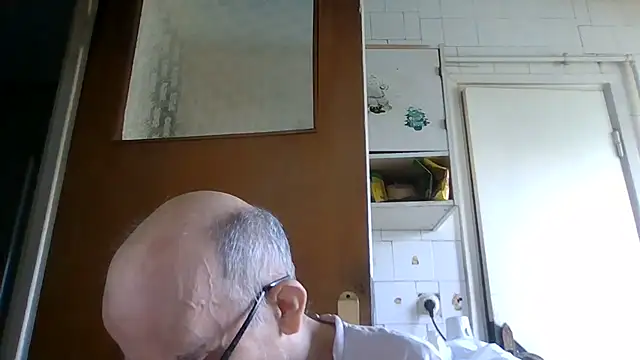 Snapshot of mariusica1@xh chatting on July 27, 2026, 12:34 pm mariusica1xh online show from July 27, 2026, 12:34 pm