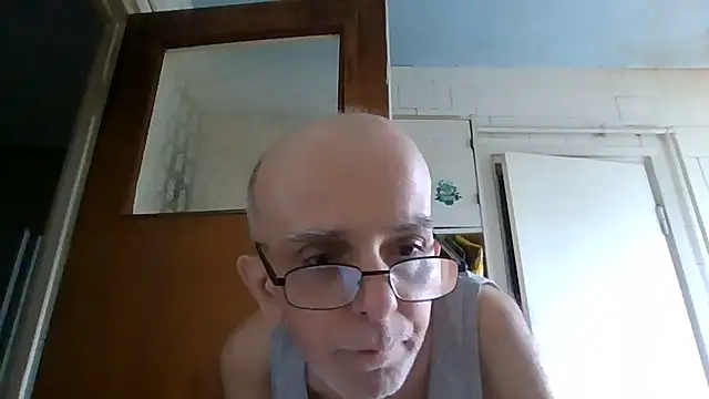 Snapshot of mariusica1@xh chatting on June 22, 2026, 6:10 am mariusica1xh online show from June 22, 2026, 6:10 am