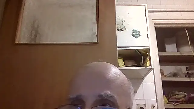 Snapshot of mariusica1@xh chatting on July 7, 2026, 10:24 pm mariusica1xh online show from July 7, 2026, 10:24 pm