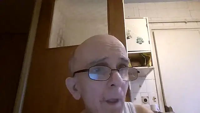 Snapshot of mariusica1@xh chatting on July 15, 2026, 2:51 am mariusica1xh online show from July 15, 2026, 2:51 am