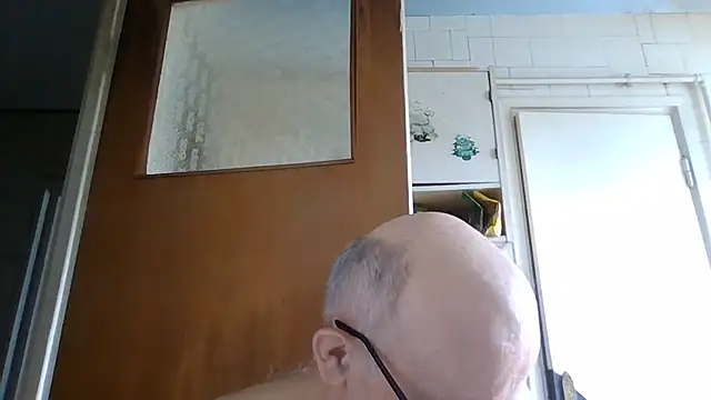 Snapshot of mariusica1@xh chatting on July 4, 2026, 9:37 am mariusica1xh online show from July 4, 2026, 9:37 am