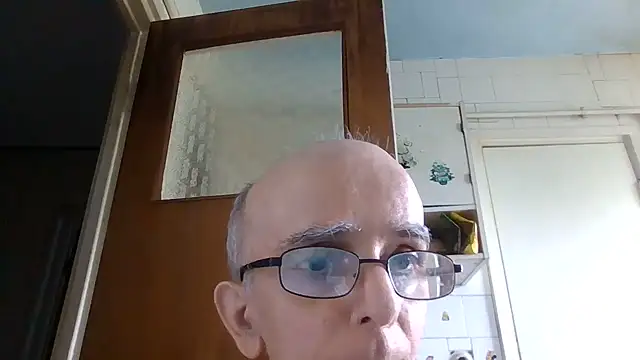 Snapshot of mariusica1@xh chatting on July 19, 2026, 10:56 am mariusica1xh online show from July 19, 2026, 10:56 am