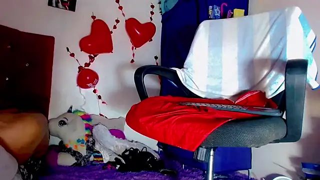 nicol gill  online show from February 15, 2025, 2:44 pm