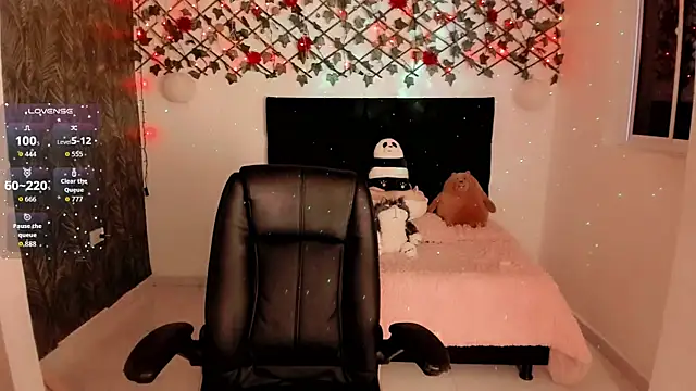 Snapshot of Lilith_Miller21 chatting on October 7, 2025, 7:15 pm Lilith Miller21 online show from October 7, 2025, 7:15 pm