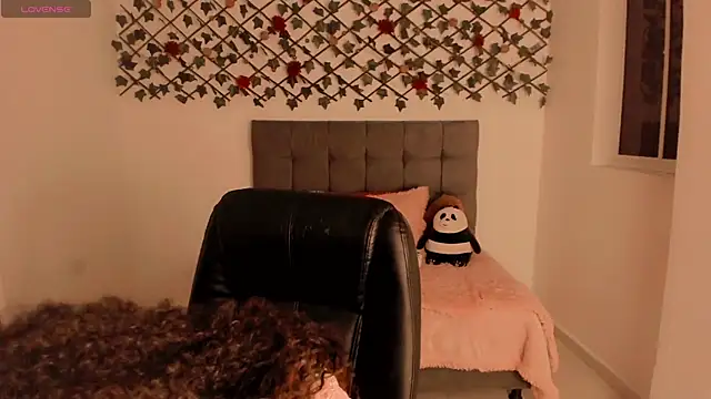 Snapshot of Lilith_Miller21 chatting on November 7, 2025, 8:24 pm Lilith Miller21 online show from November 7, 2025, 8:24 pm