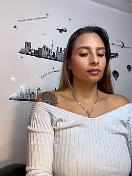 Snapshot of mykaelahoney chatting on June 16, 2026, 3:01 pm mykaelahoney online show from June 16, 2026, 3:01 pm