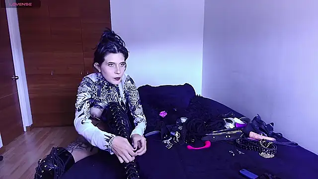 bellatrix25 online show from March 3, 2025, 1:45 pm