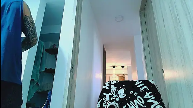 Snapshot of thomas_gun chatting on June 19, 2026, 10:47 pm thomas gun online show from June 19, 2026, 10:47 pm