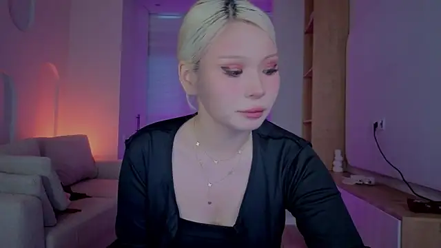 RileyMee online show from September 27, 2025, 12:22 pm