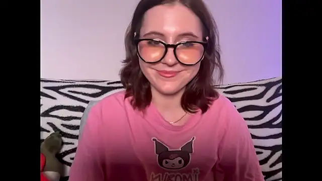 Snapshot of Diana_Flower chatting on June 3, 2026, 2:33 pm Diana Flower online show from June 3, 2026, 2:33 pm