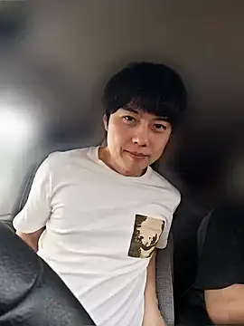 whitebriefboy online show from June 22, 2026, 11:02 pm