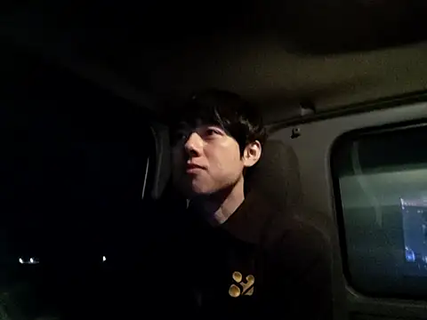 Snapshot of whitebriefboy chatting on March 15, 2026, 6:37 pm whitebriefboy online show from March 15, 2026, 6:37 pm