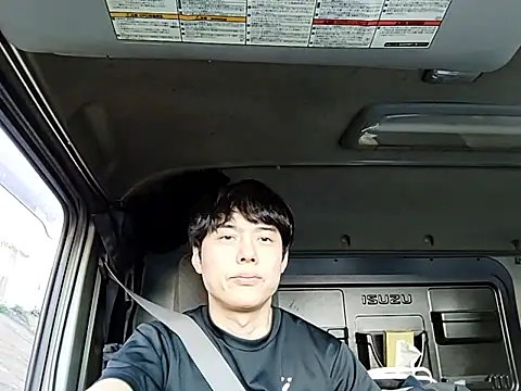 whitebriefboy online show from June 9, 2026, 9:38 pm