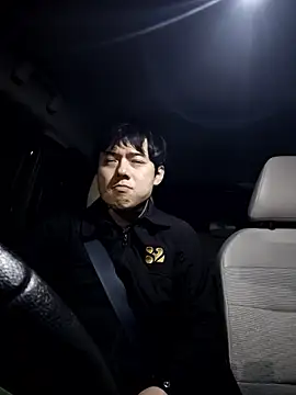 Snapshot of whitebriefboy chatting on March 22, 2026, 7:37 pm whitebriefboy online show from March 22, 2026, 7:37 pm