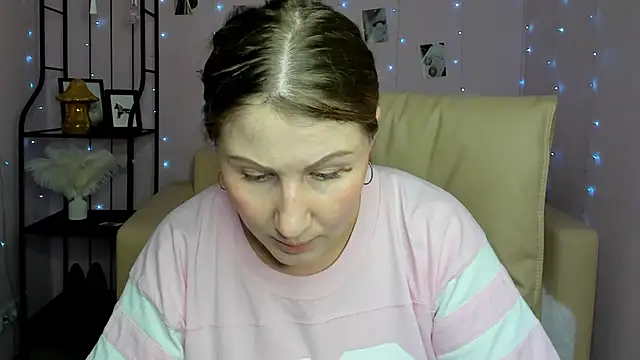 Helens love online show from March 20, 2025, 3:02 am