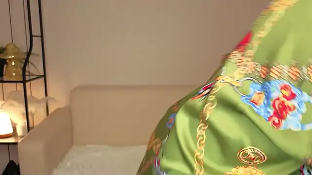 Helens love online show from November 14, 2025, 5:55 am