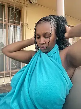 Snapshot of Candy_Love_18 chatting on September 24, 2025, 3:07 pm Candy Love 18 online show from September 24, 2025, 3:07 pm