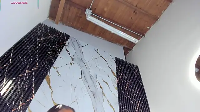 ebony hot1 online show from February 18, 2026, 1:40 pm