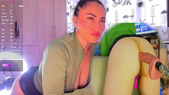 Snapshot of jolee__ chatting on May 31, 2026, 10:43 pm jolee online show from May 31, 2026, 10:43 pm