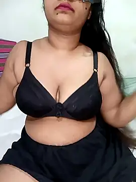 Snapshot of Reesha_99 chatting on May 16, 2026, 6:45 am Reesha 99 online show from May 16, 2026, 6:45 am