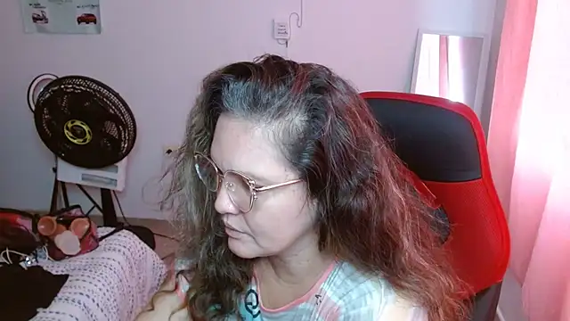 helenca43 online show from October 2, 2025, 12:30 pm