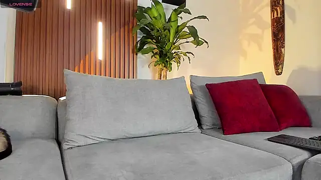 lucasanto  online show from February 20, 2026, 3:36 am