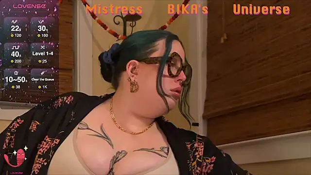 MissBika online show from March 2, 2025, 2:51 am