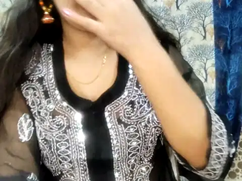 Snapshot of Aarvi_Arora chatting on October 19, 2025, 2:42 pm Aarvi Arora online show from October 19, 2025, 2:42 pm