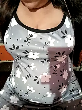 Beautyy38 online show from May 9, 2026, 3:21 am