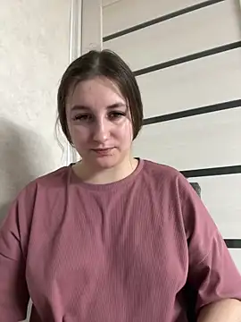 Strawberryyyyik online show from January 13, 2025, 9:20 pm