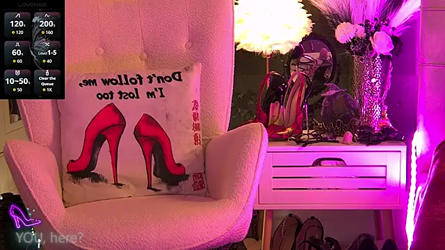 ZoeMesmerize online show from October 31, 2025, 6:54 am