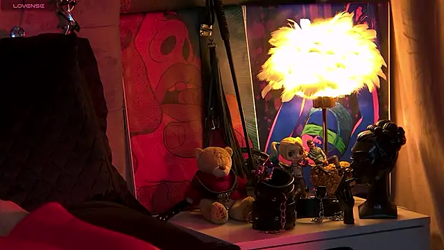 ZoeMesmerize online show from March 11, 2026, 11:15 am