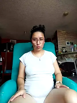 Snapshot of Im_Alma_ chatting on March 13, 2026, 2:33 pm Im Alma online show from March 13, 2026, 2:33 pm