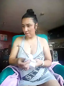 Snapshot of Im_Alma_ chatting on April 14, 2026, 9:09 pm Im Alma online show from April 14, 2026, 9:09 pm