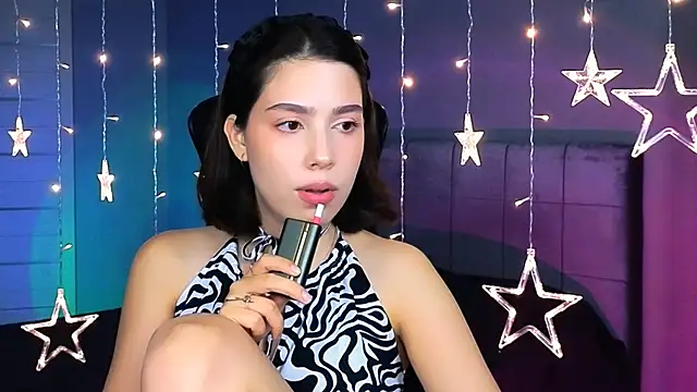 Stacy Gonzales  online show from October 11, 2025, 9:43 am