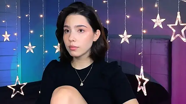 Stacy Gonzales  online show from October 10, 2025, 8:37 am