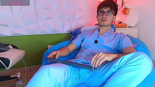 santyago taylor online show from September 12, 2025, 6:40 pm