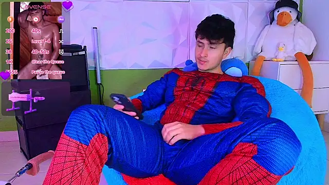 santyago taylor online show from October 2, 2025, 6:55 pm