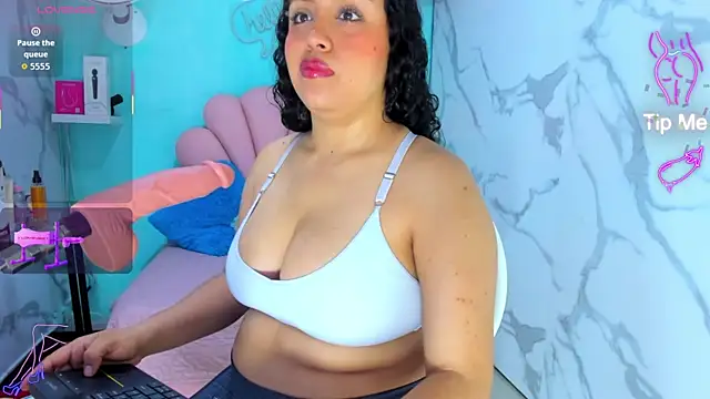 Snapshot of cristal_horny19 chatting on July 23, 2026, 3:15 am cristal horny19 online show from July 23, 2026, 3:15 am