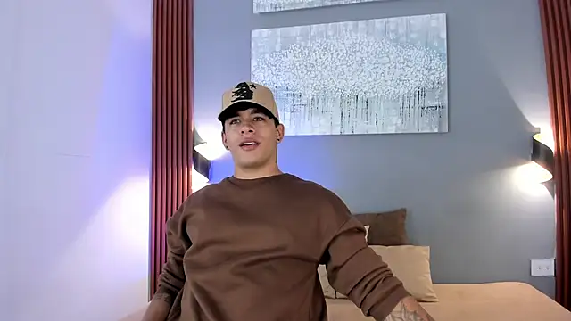 Snapshot of LuciferM_Star chatting on March 22, 2026, 4:05 am LuciferM Star online show from March 22, 2026, 4:05 am