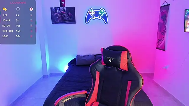 LuciferM Star online show from November 9, 2025, 3:21 am