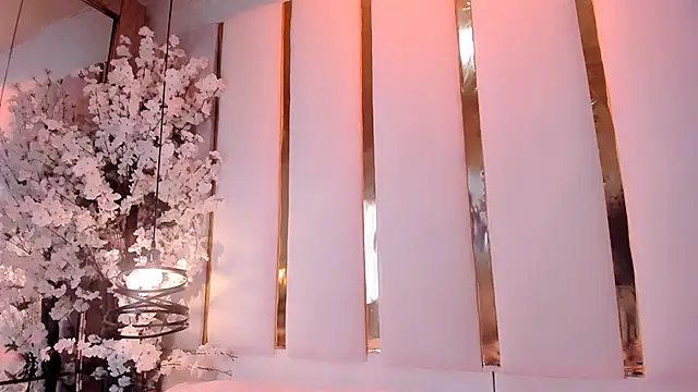 julietajackson 1 online show from February 17, 2026, 9:45 pm