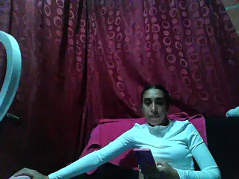 ifeelverywet andhot online show from February 8, 2025, 5:18 pm