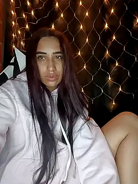 ifeelverywet andhot online show from October 24, 2025, 4:11 am