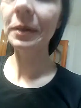 Francenia lolis online show from October 15, 2025, 4:04 pm