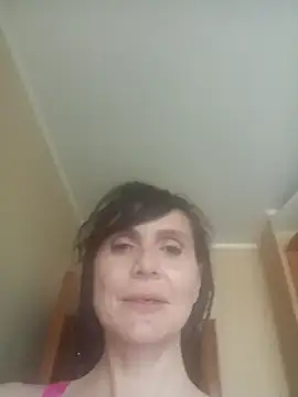 Francenia lolis online show from June 20, 2026, 9:58 am
