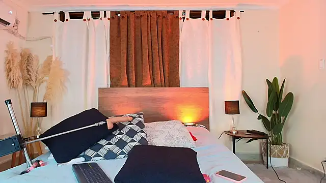 Snapshot of valery_yepes chatting on February 26, 2026, 12:05 pm valery yepes online show from February 26, 2026, 12:05 pm